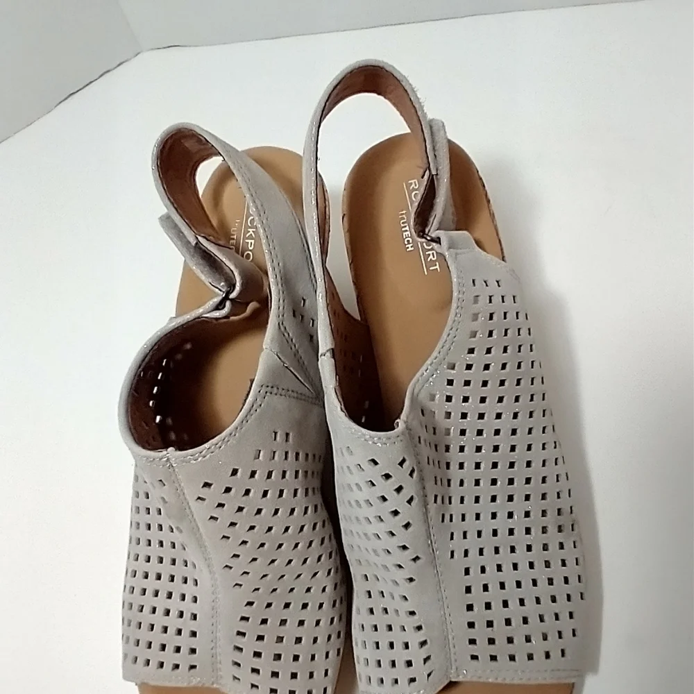 Rockport Briah Perforated Slingback Wedge, Silver Metallic Leather,‎ Size 8.5